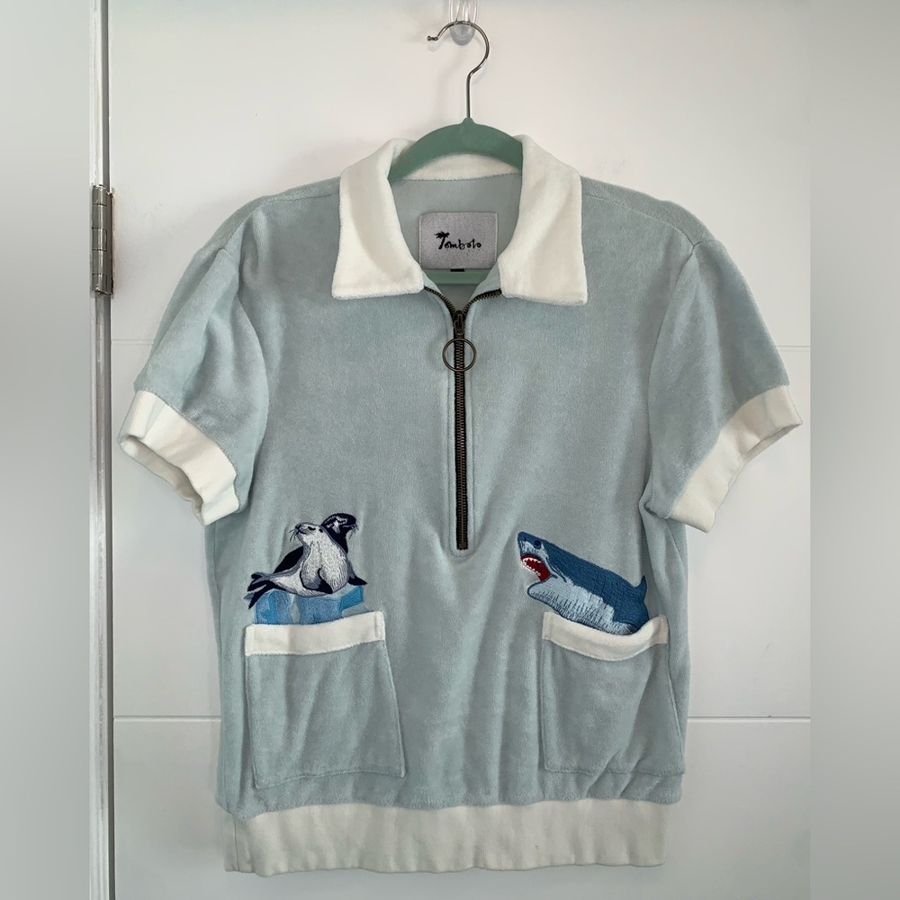 Tombolo Ménage-à-Gnaw’ Cabana Terry Cloth Shirt Blue Embroidered shark Men’s XS - Picture 2 of 7